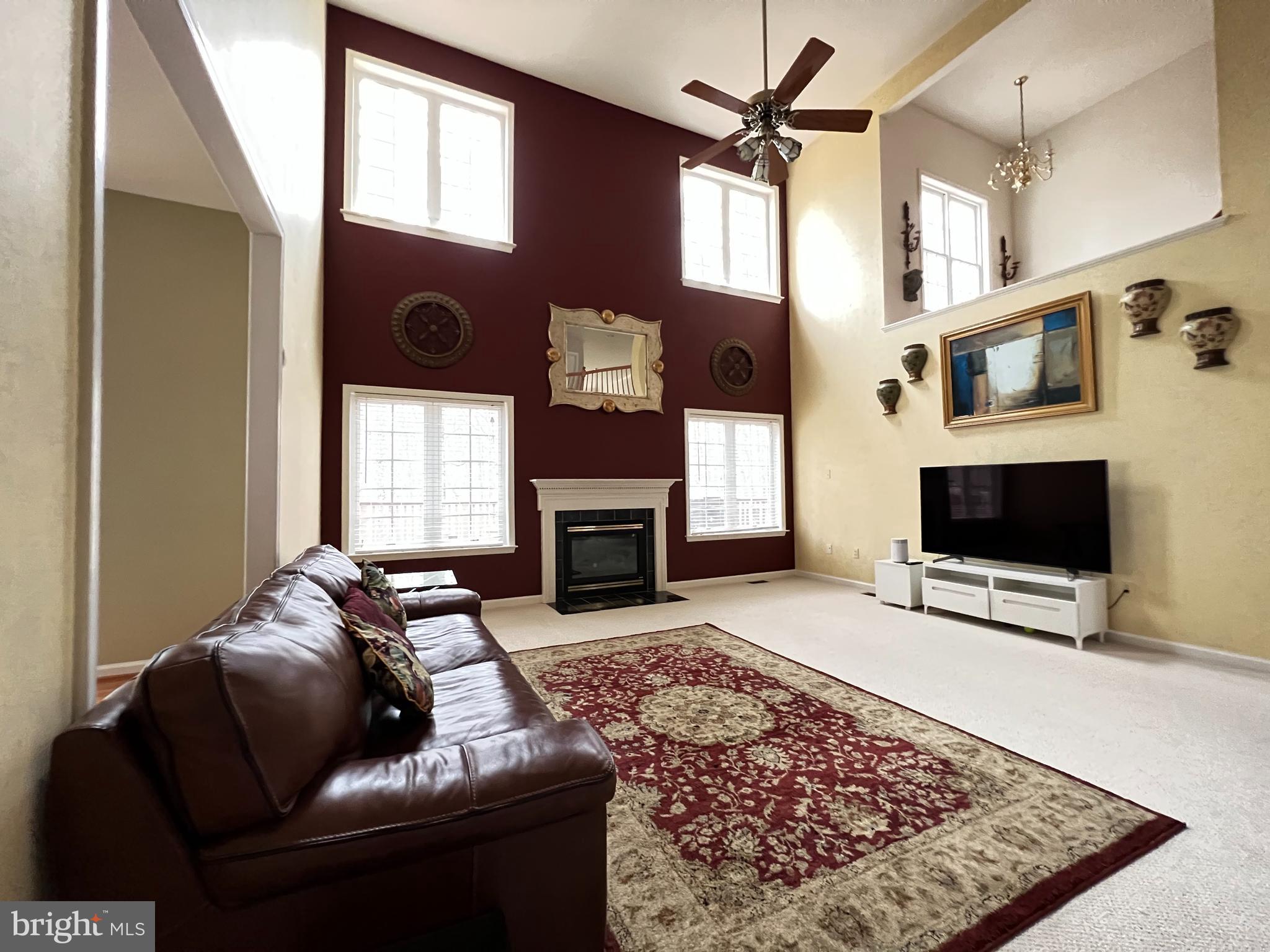 RIVER HILL - Residential