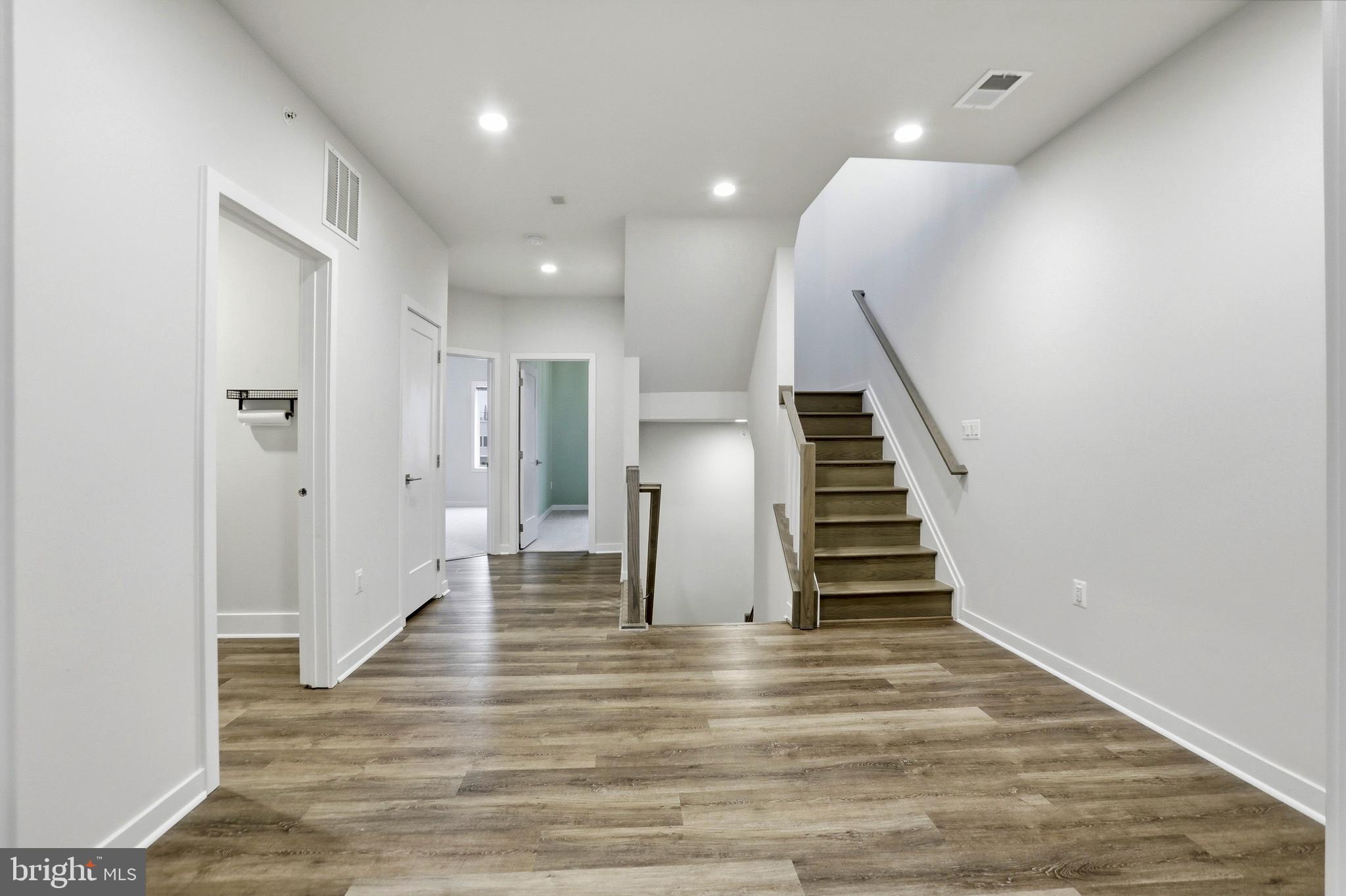LOUDOUN VALLEY CARLISLE - Residential