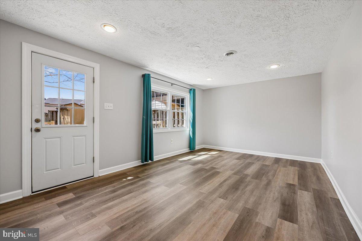 DAMASCUS MANOR - Residential