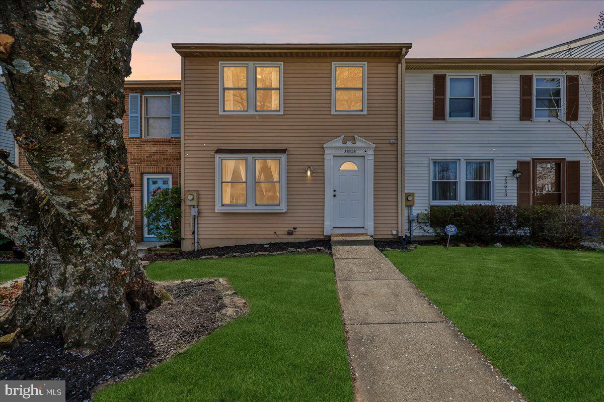 DAMASCUS MANOR - Residential