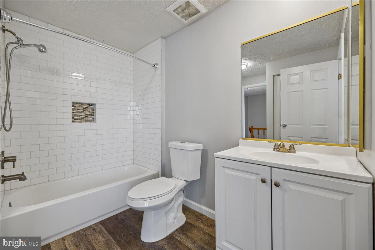 DAMASCUS MANOR - Residential