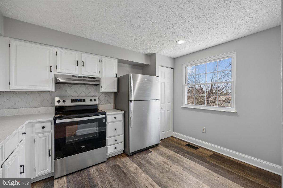 DAMASCUS MANOR - Residential