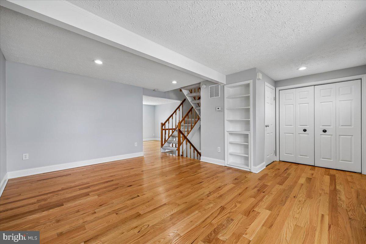 DAMASCUS MANOR - Residential