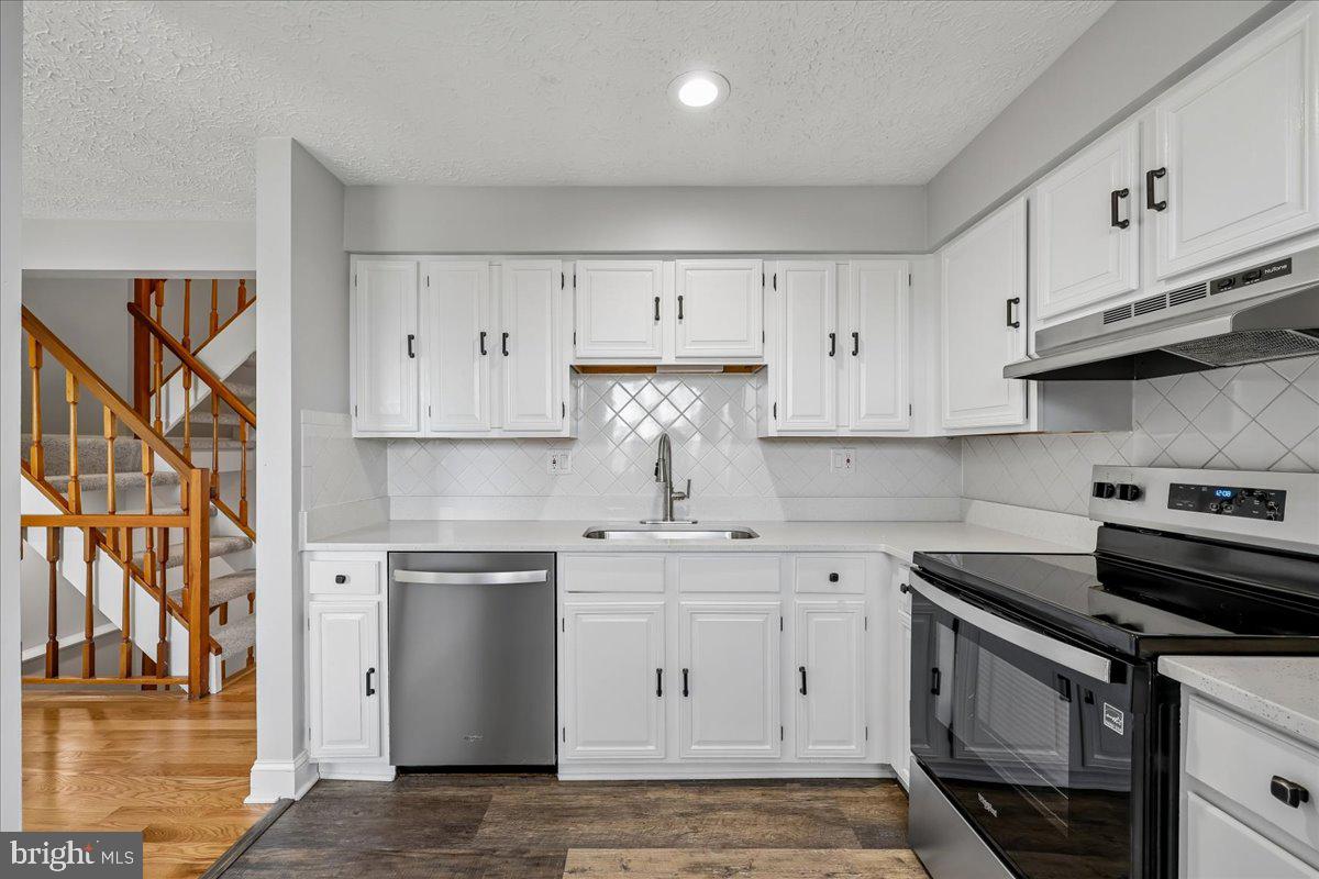 DAMASCUS MANOR - Residential