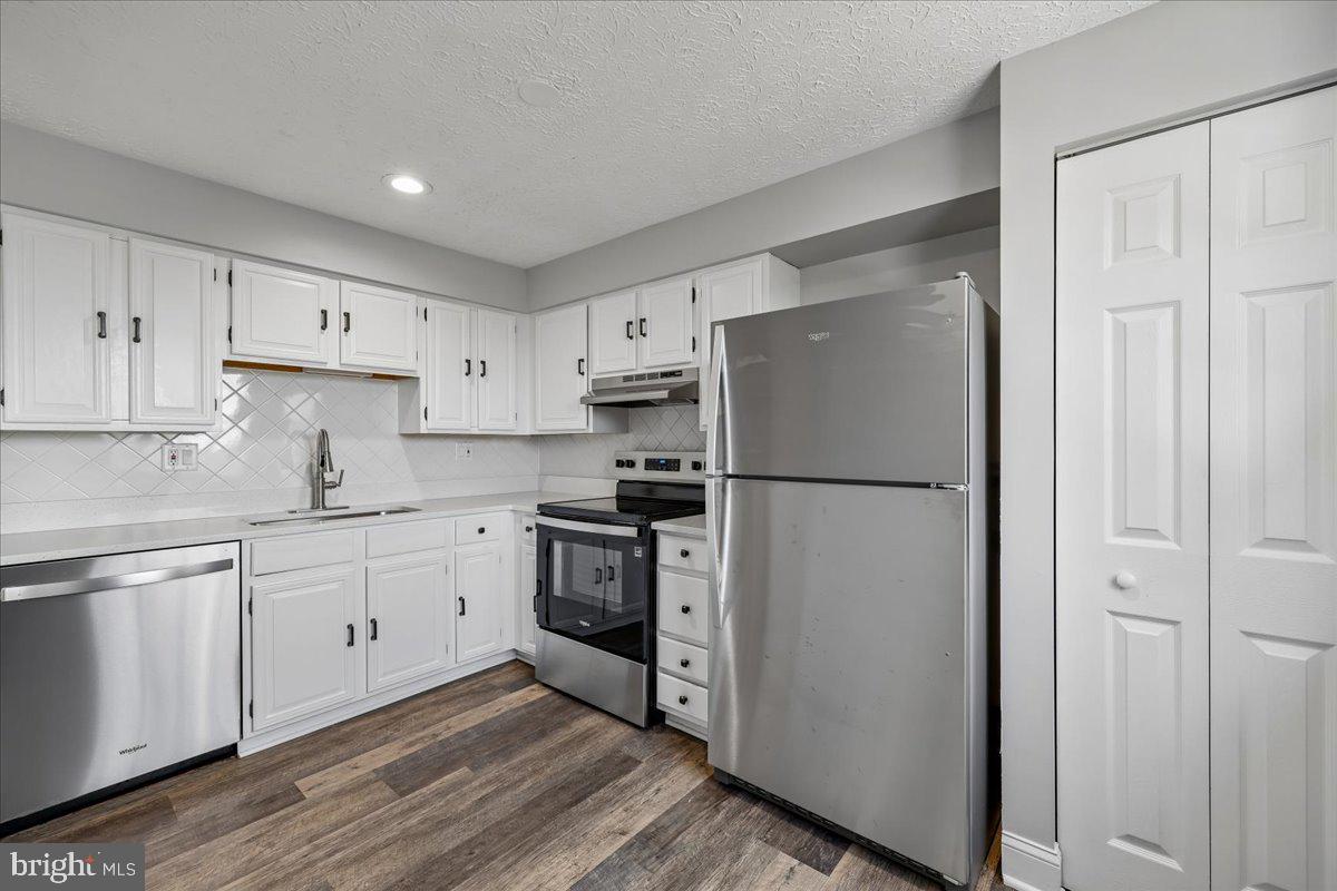 DAMASCUS MANOR - Residential