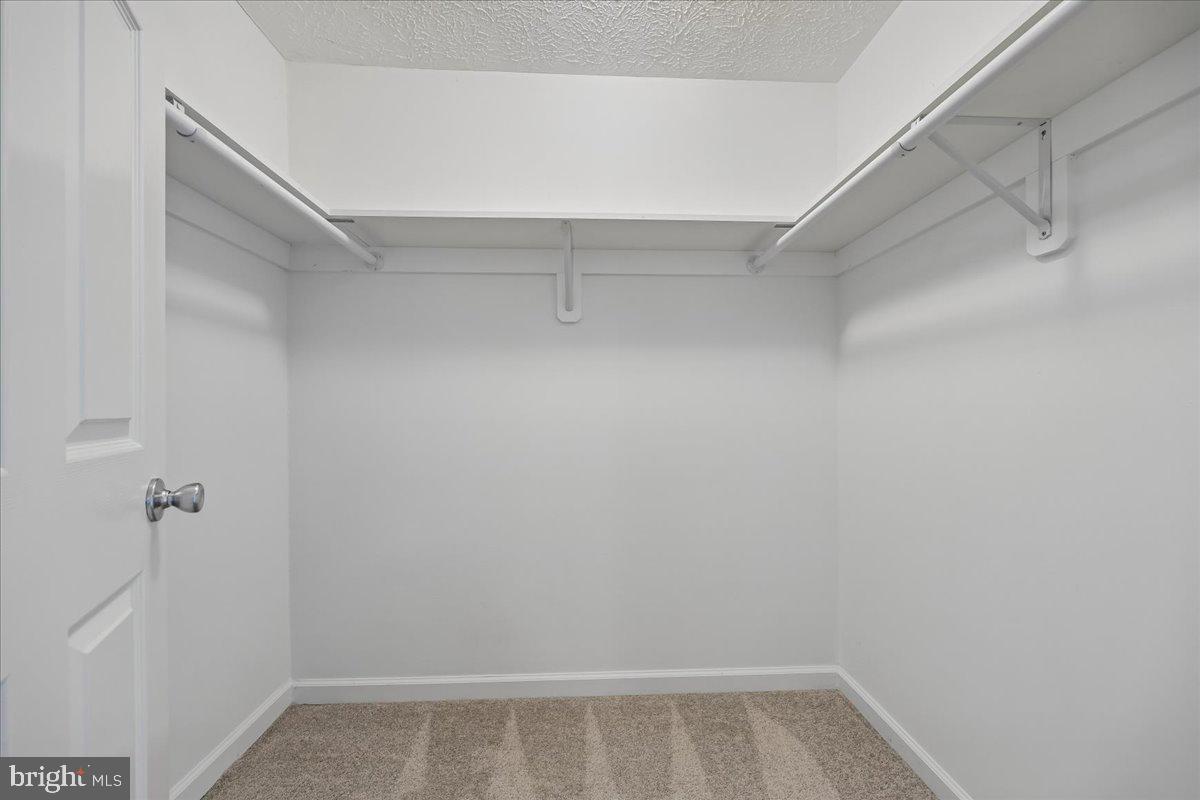 DAMASCUS MANOR - Residential