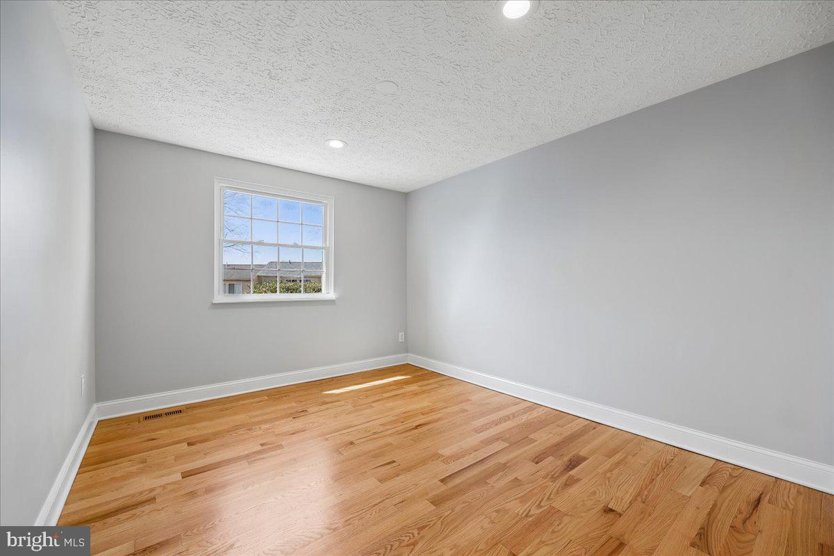 DAMASCUS MANOR - Residential