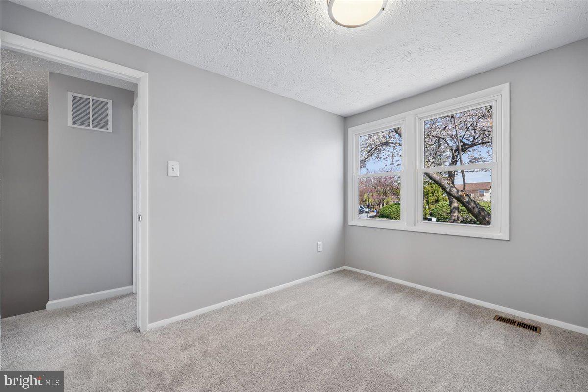 DAMASCUS MANOR - Residential