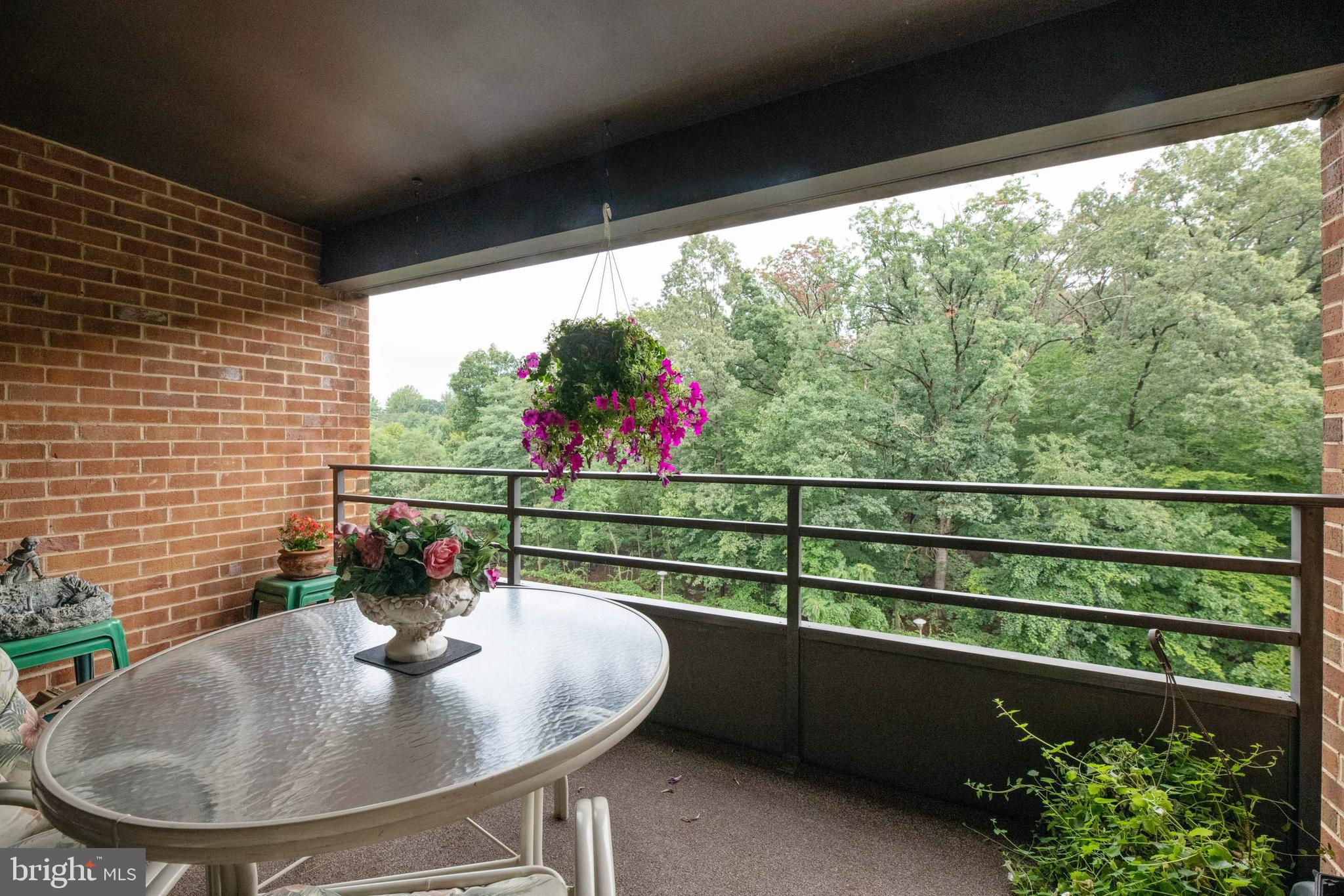 TOWSONGATE CONDOMINIUMS - Residential