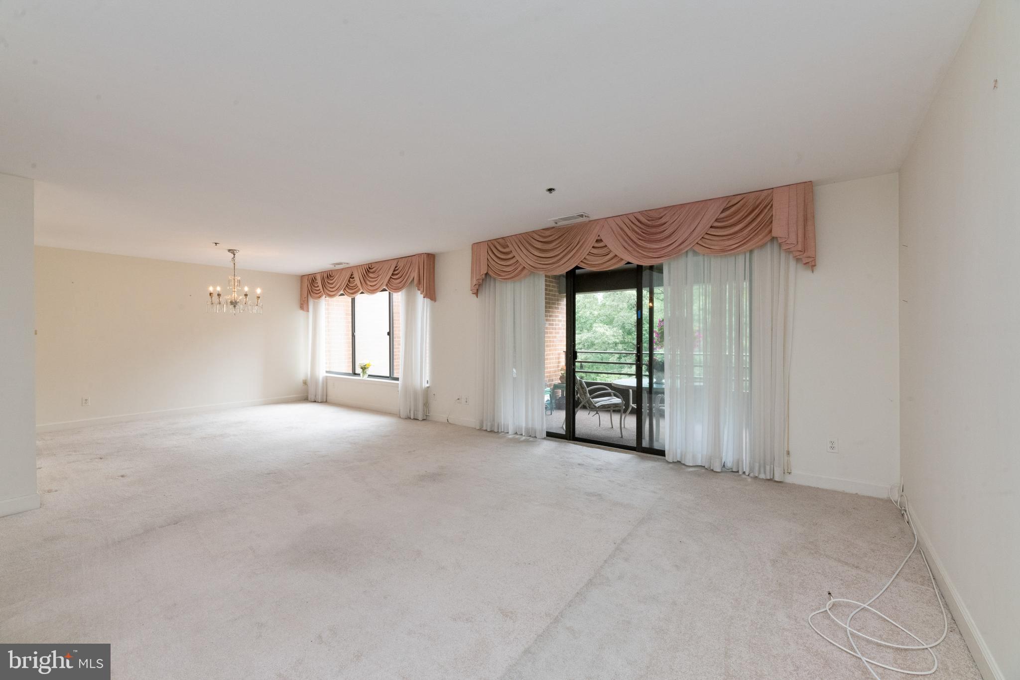 TOWSONGATE CONDOMINIUMS - Residential