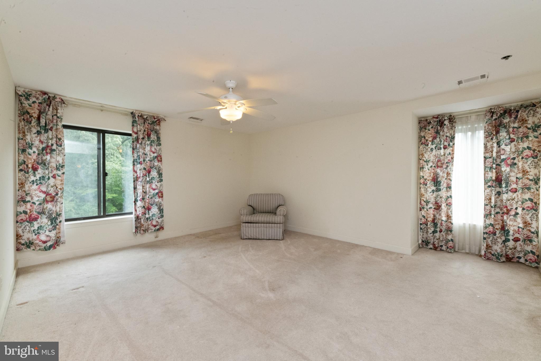 TOWSONGATE CONDOMINIUMS - Residential