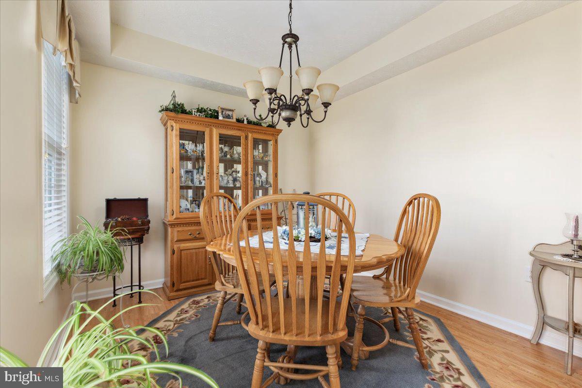 MIDDLE CREEK MANOR - Residential