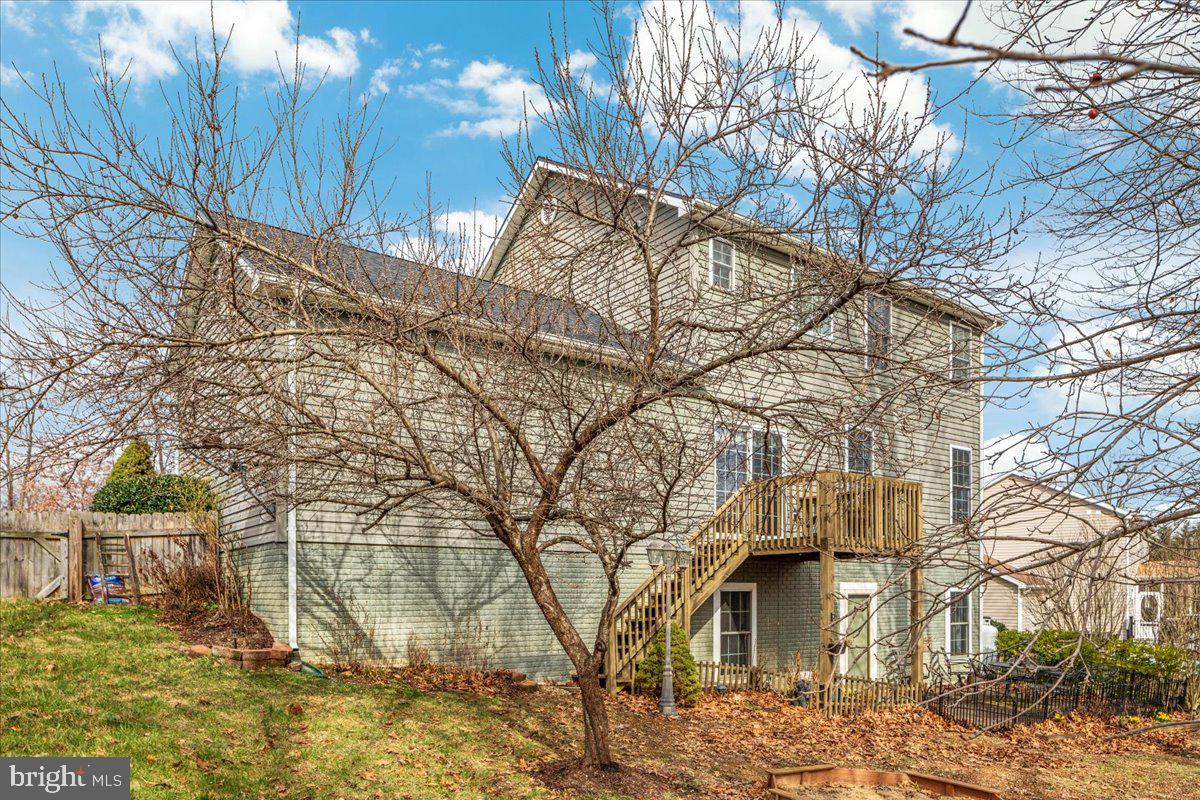 MIDDLE CREEK MANOR - Residential