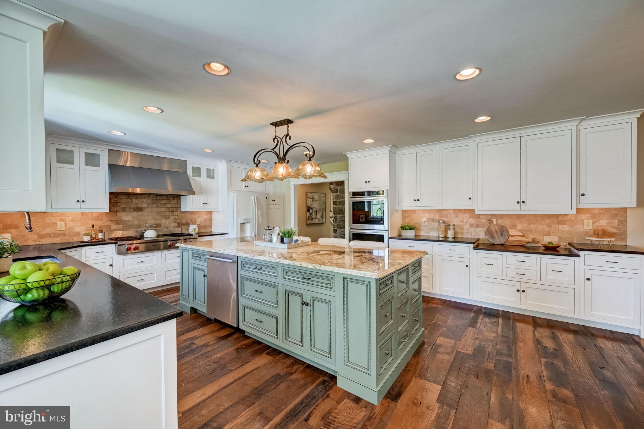 RADNOR HUNT - Residential