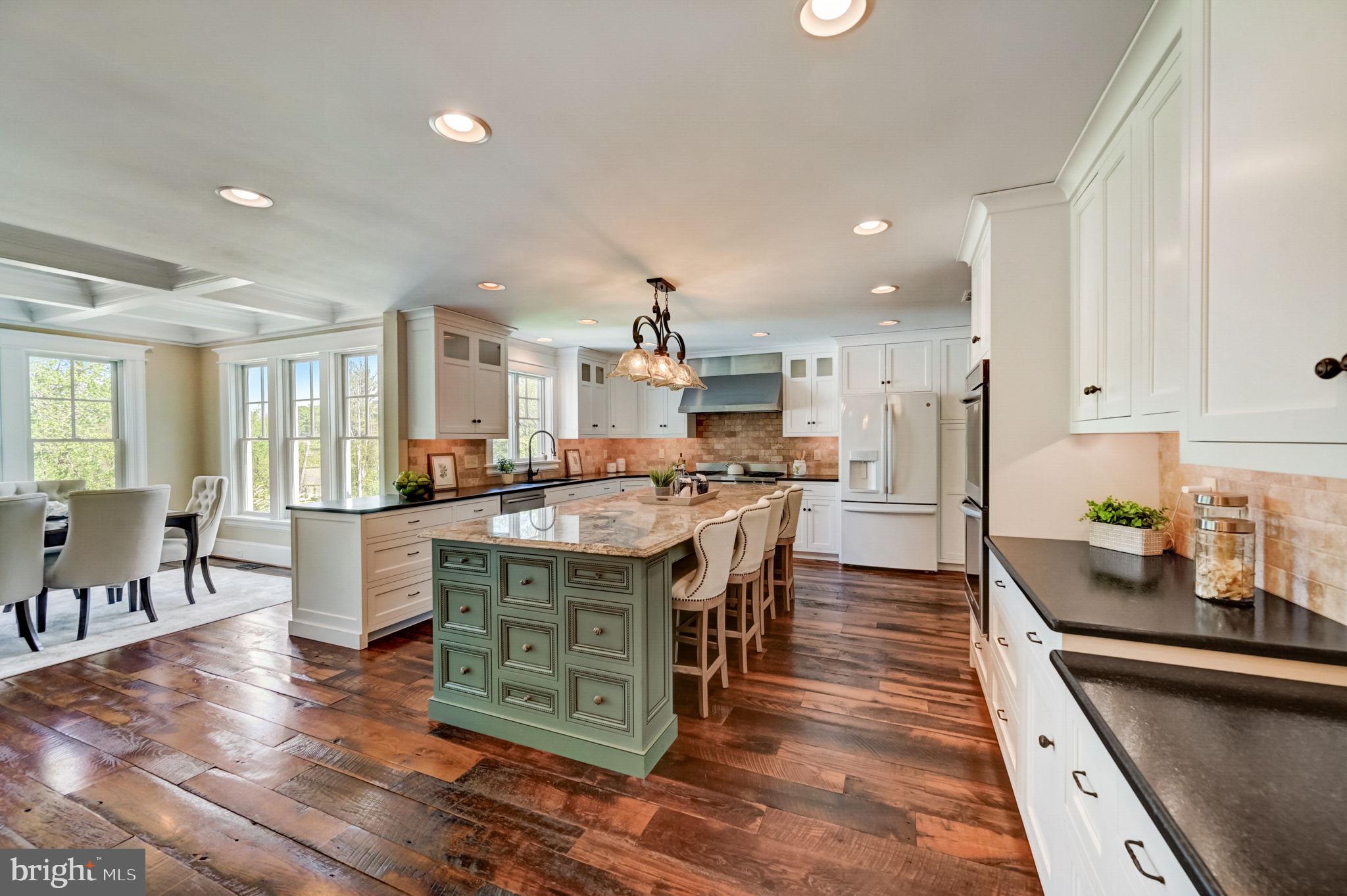 RADNOR HUNT - Residential