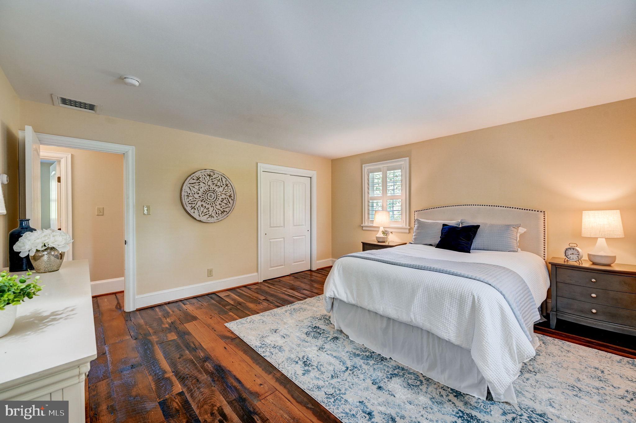 RADNOR HUNT - Residential