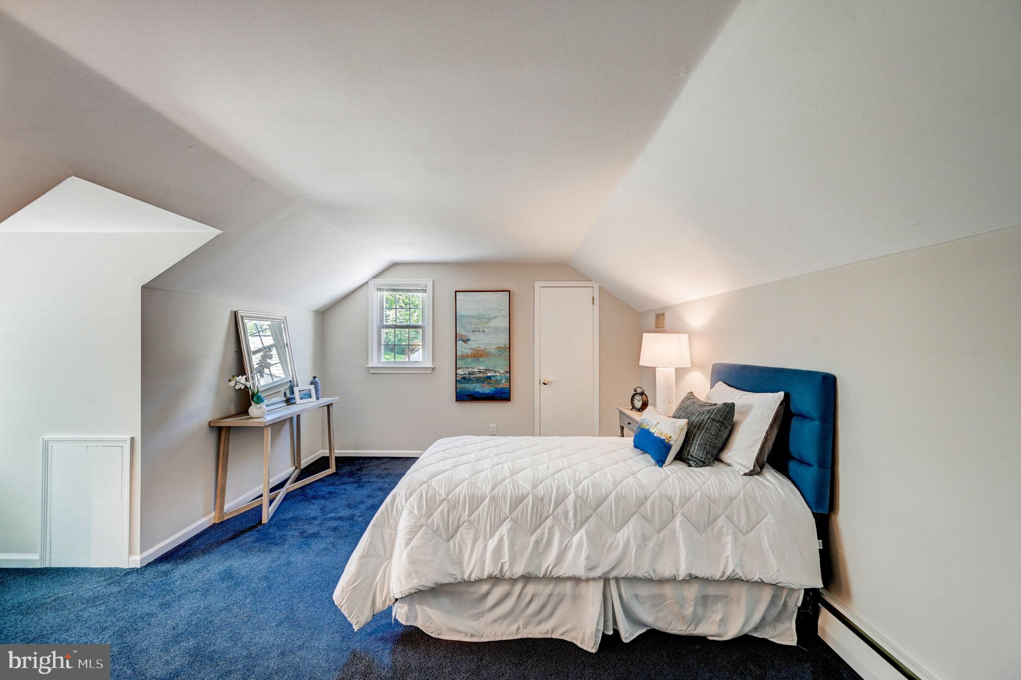 RADNOR HUNT - Residential