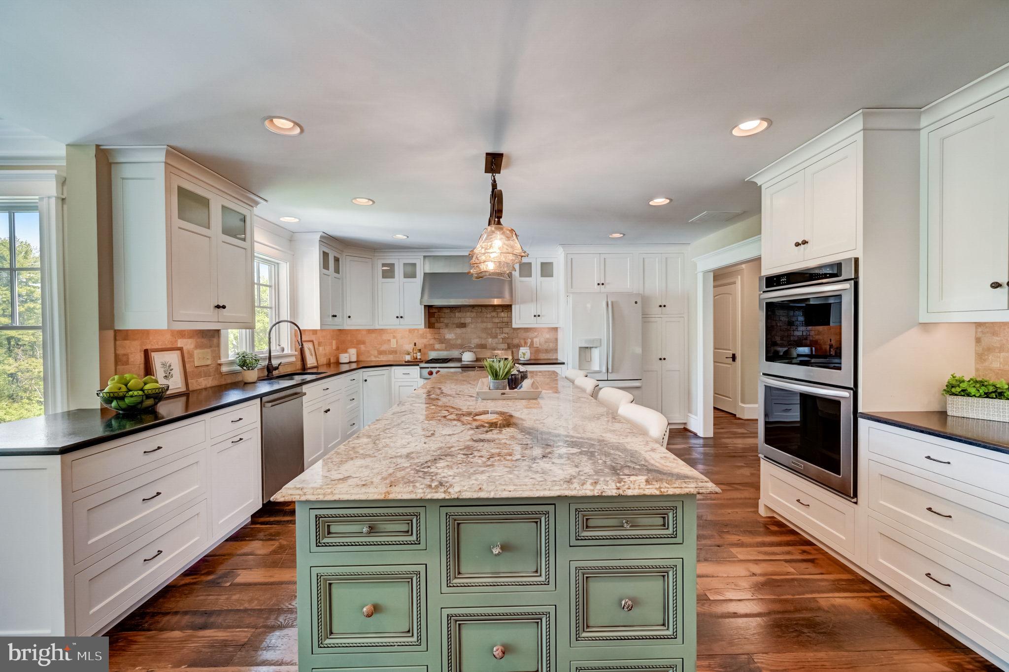 RADNOR HUNT - Residential