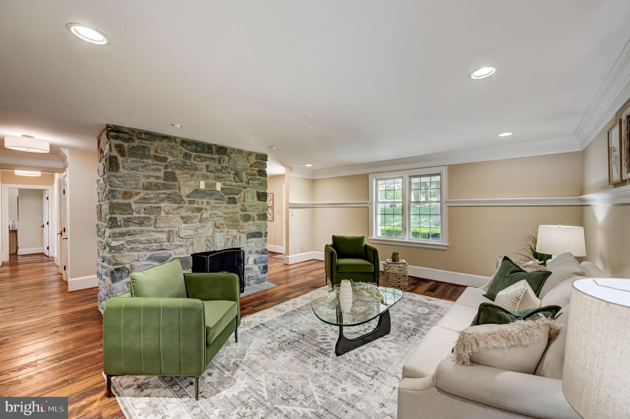 RADNOR HUNT - Residential