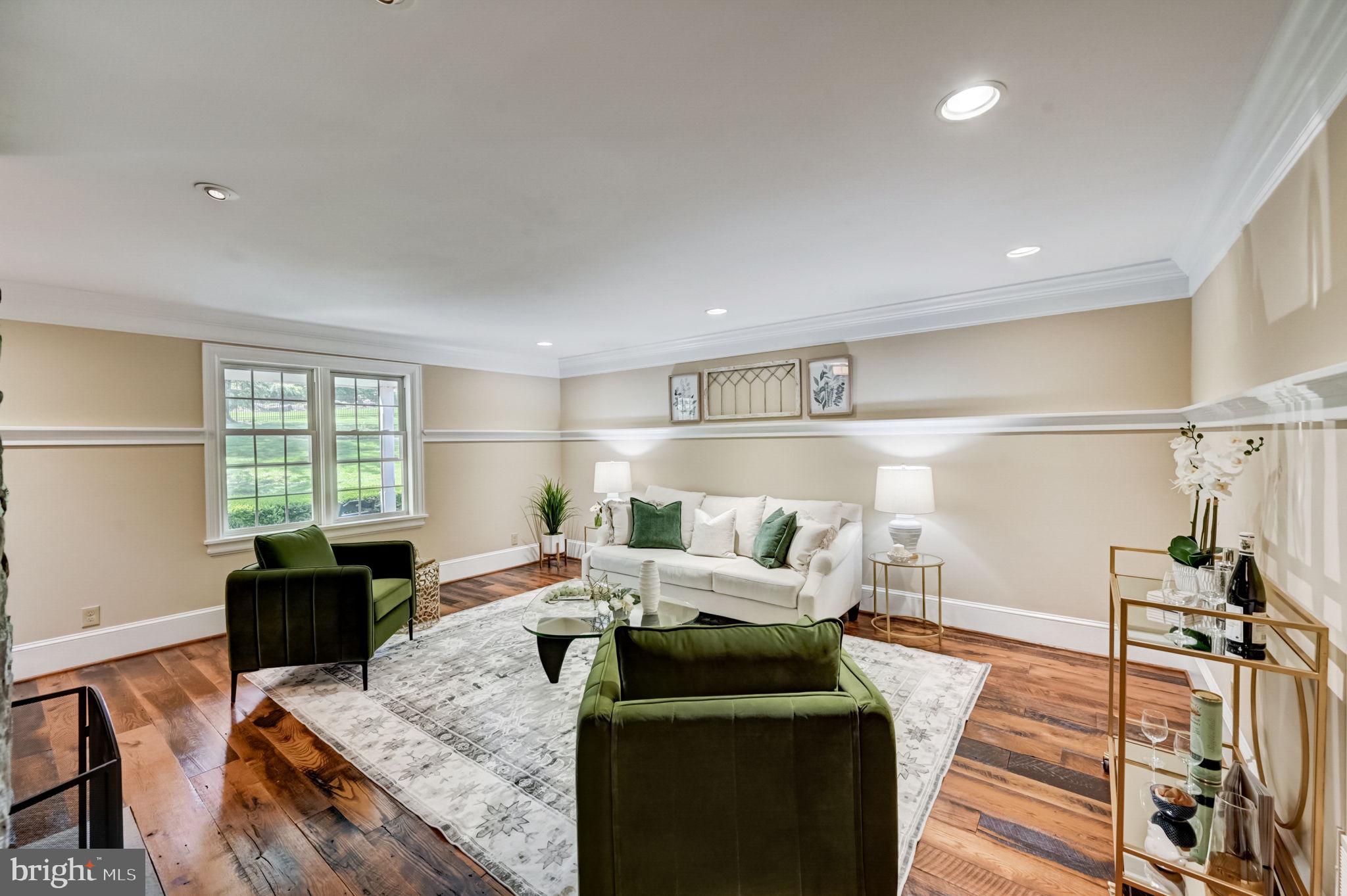 RADNOR HUNT - Residential