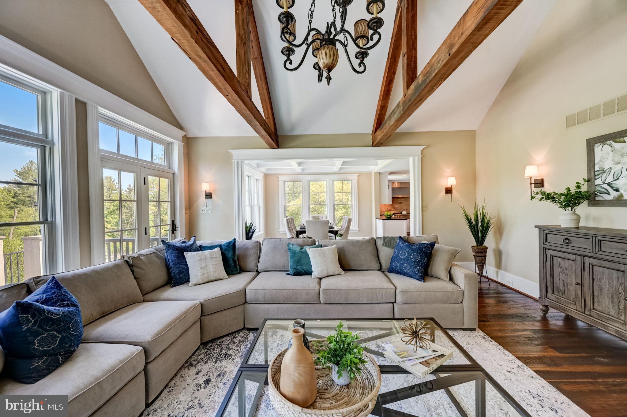 RADNOR HUNT - Residential