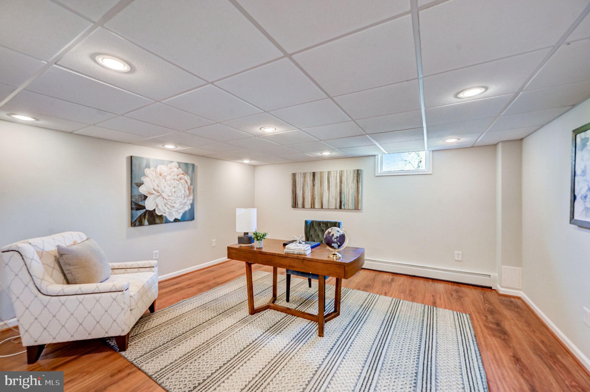 RADNOR HUNT - Residential