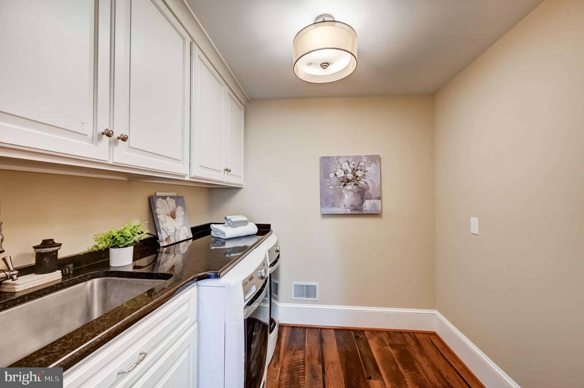 RADNOR HUNT - Residential