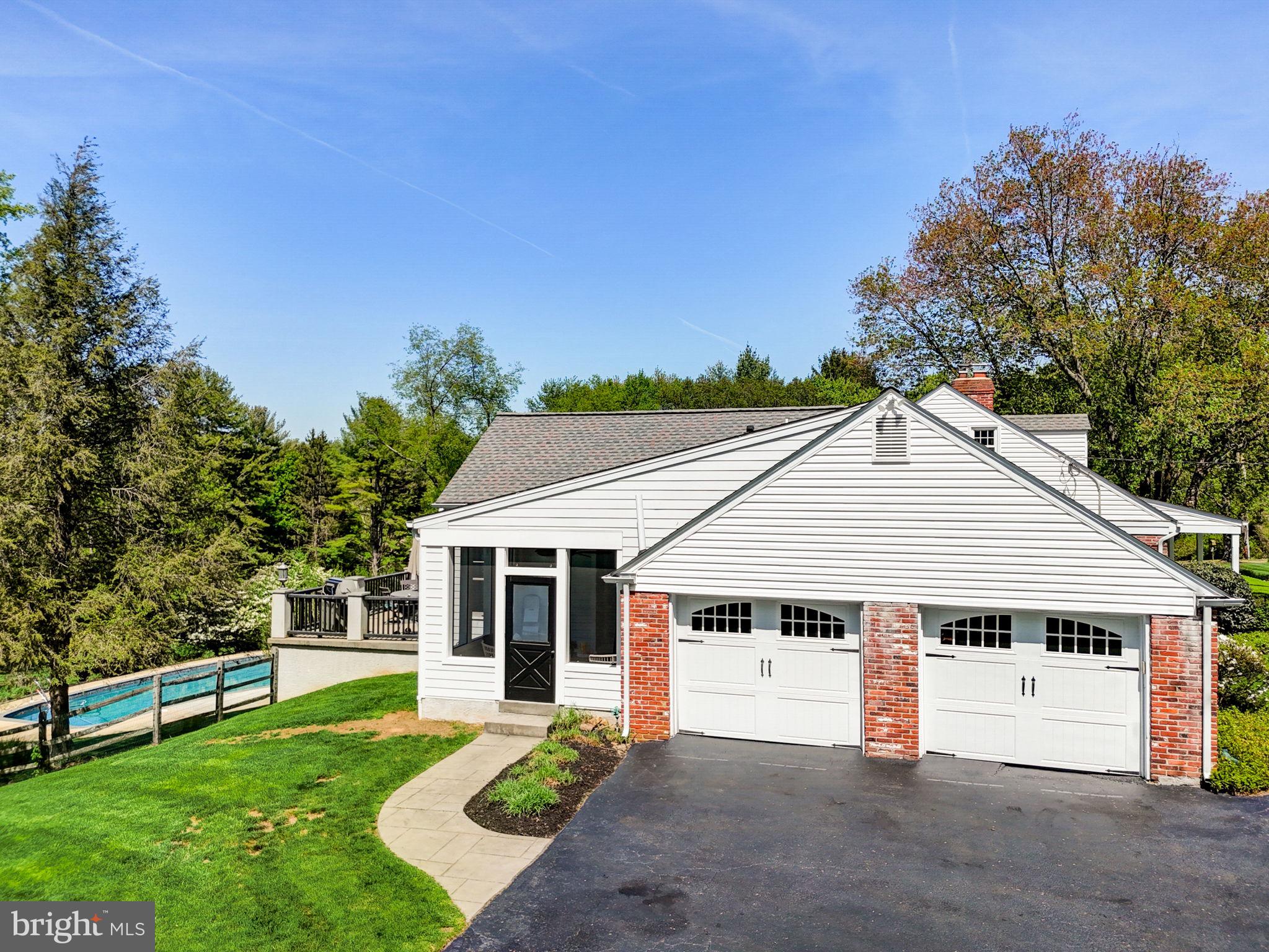 RADNOR HUNT - Residential