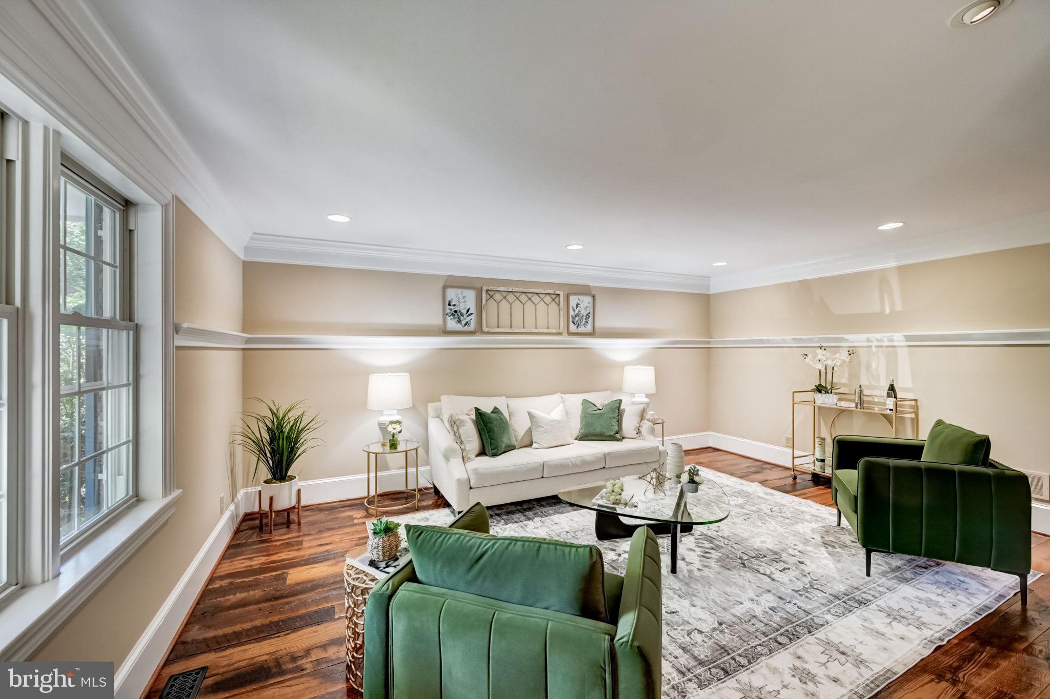 RADNOR HUNT - Residential