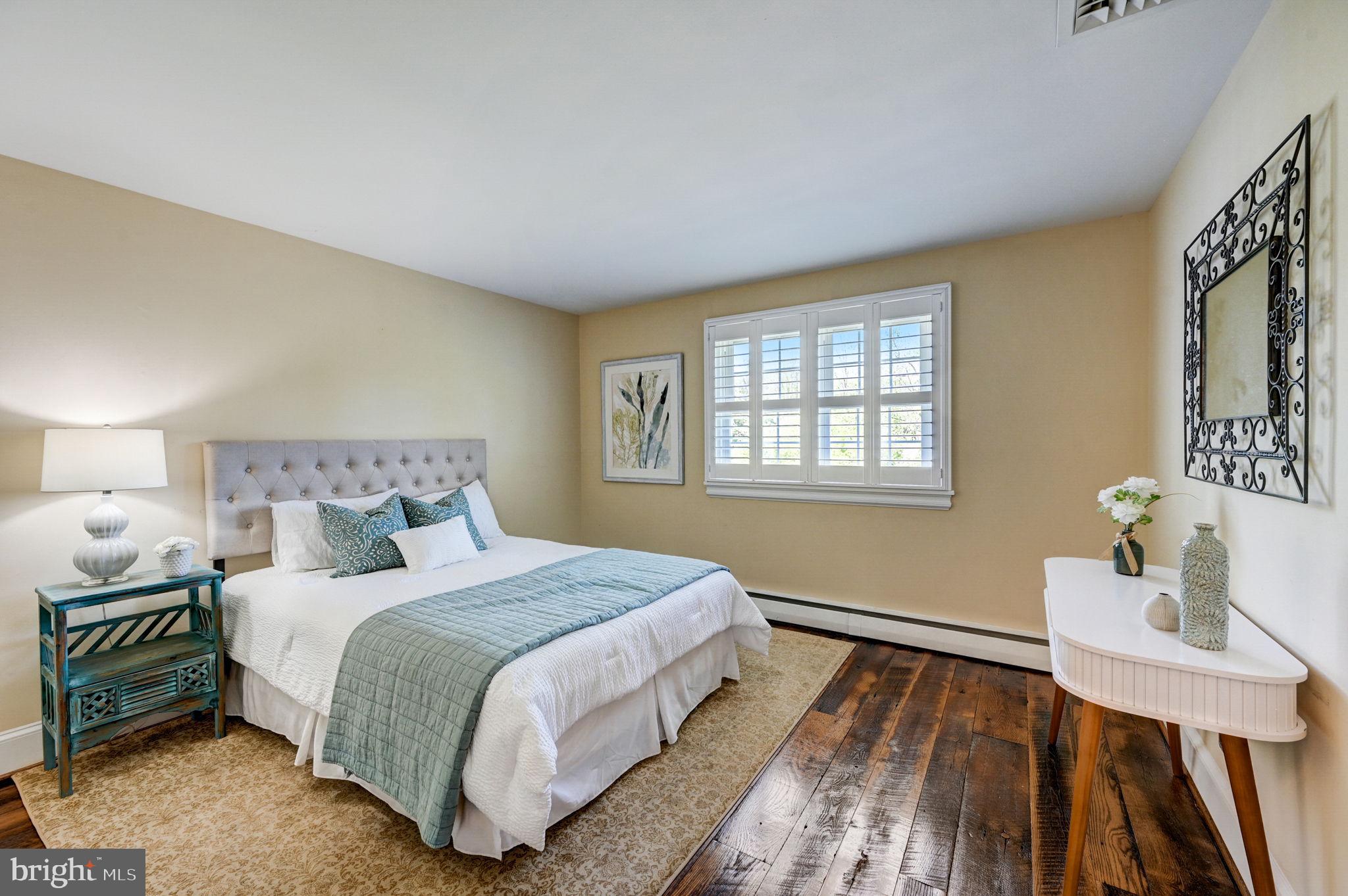 RADNOR HUNT - Residential