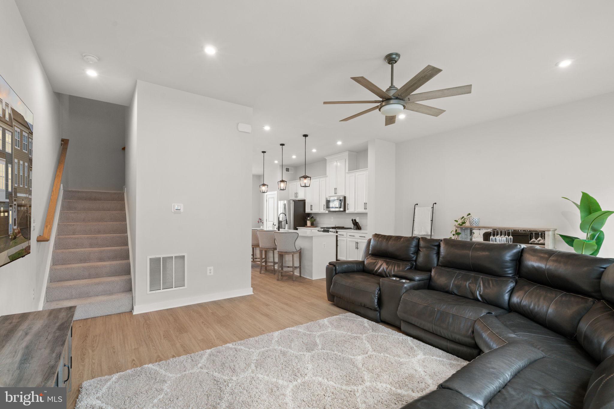 POTOMAC SHORES - Residential