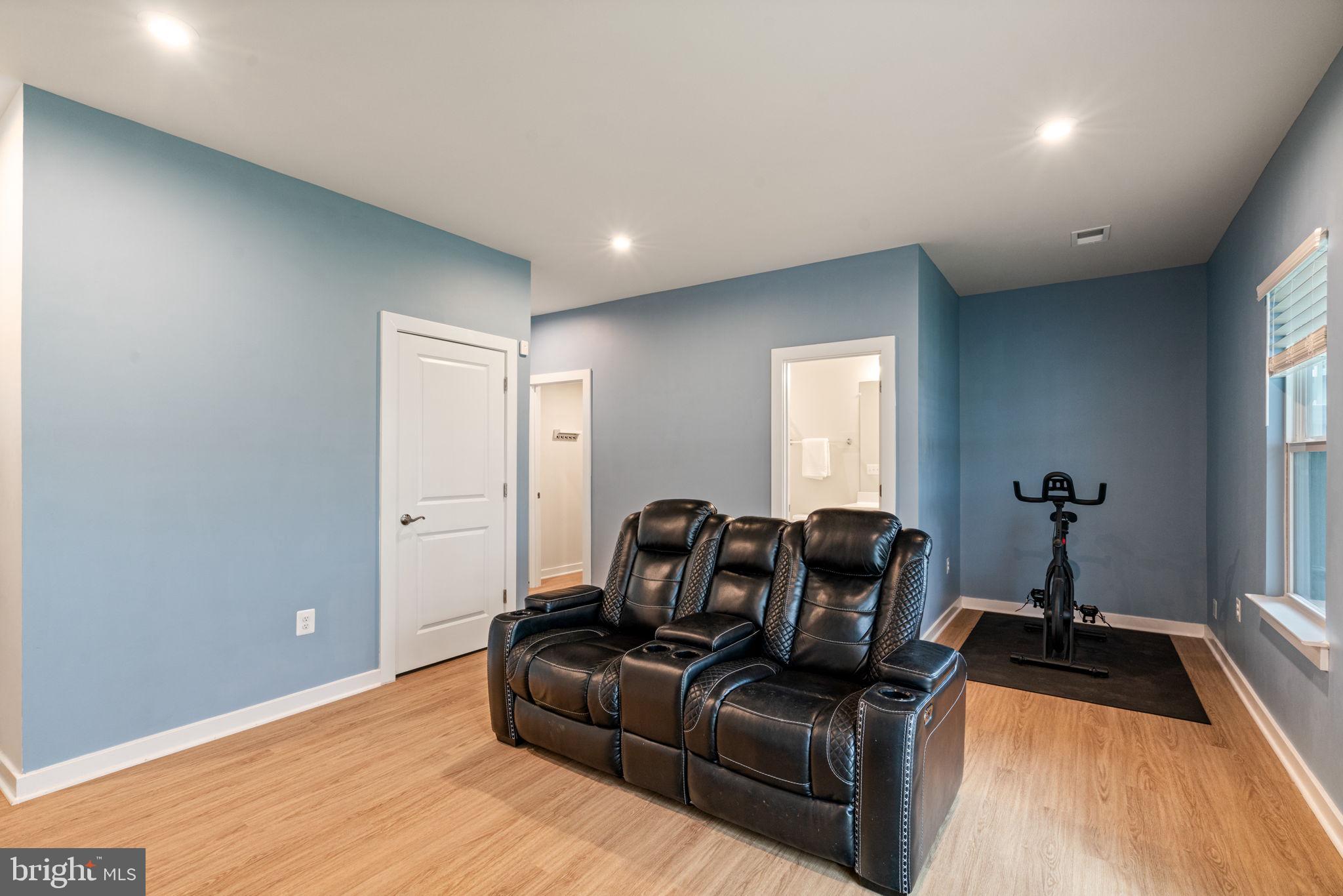 POTOMAC SHORES - Residential