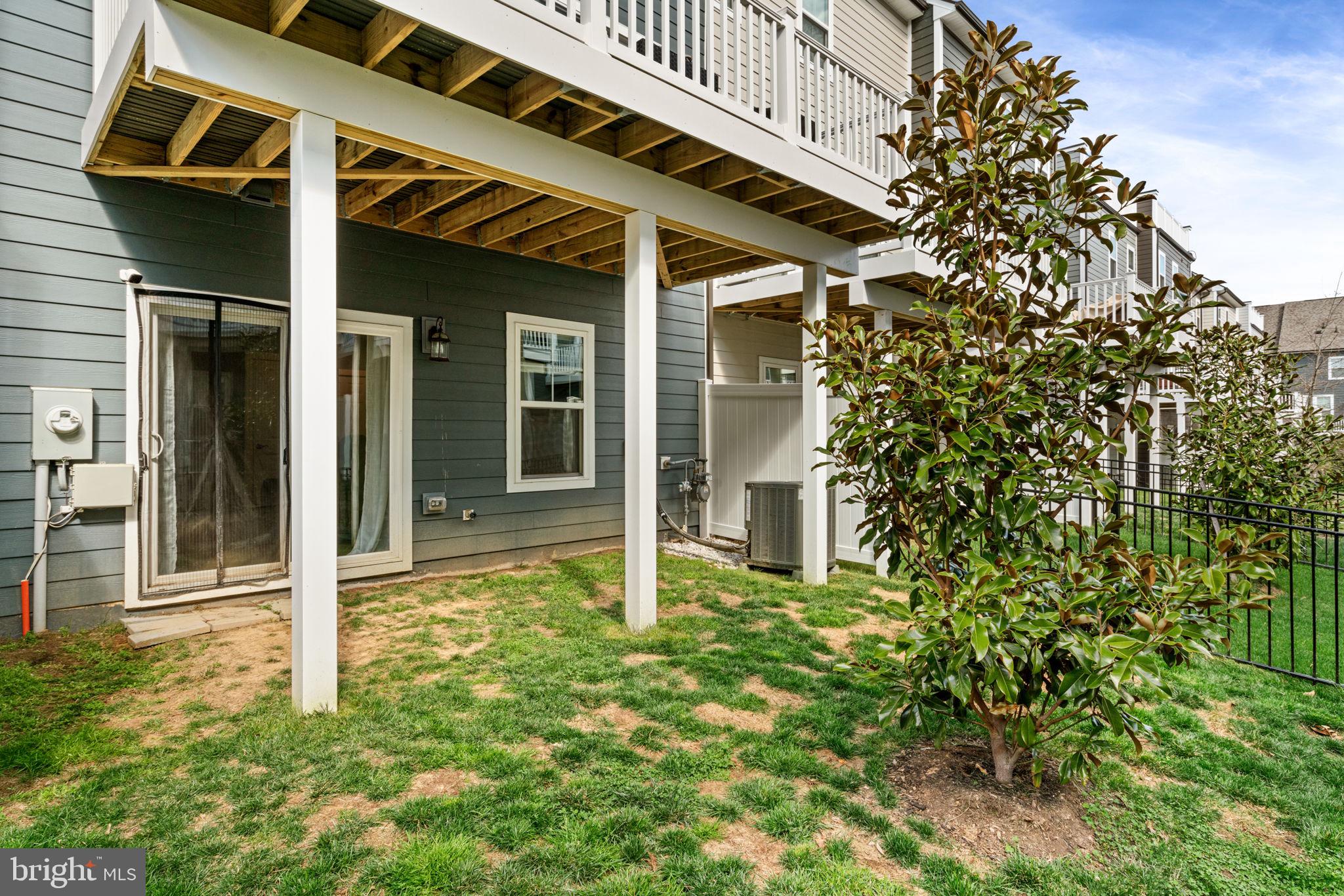 POTOMAC SHORES - Residential