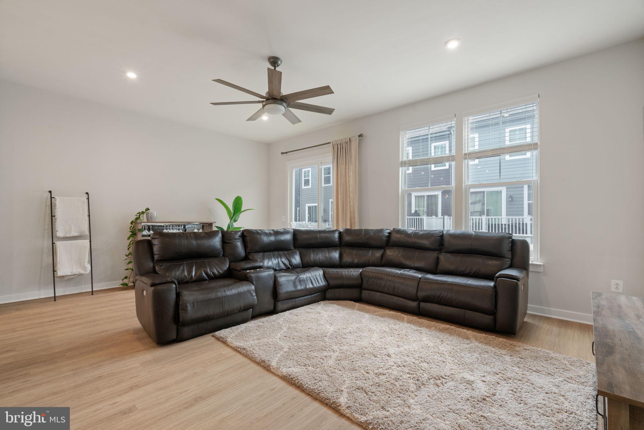 POTOMAC SHORES - Residential