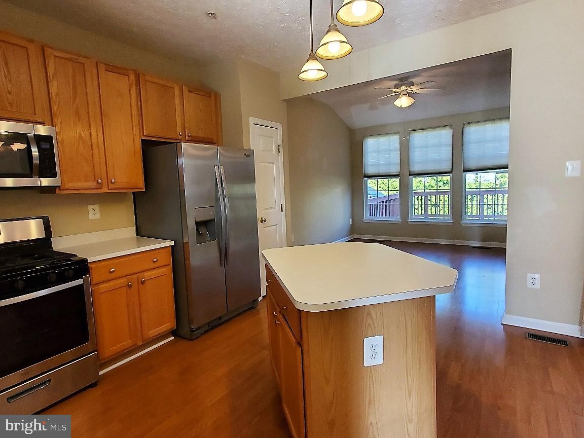 4542 GOLDEN MEADOW DRIVE