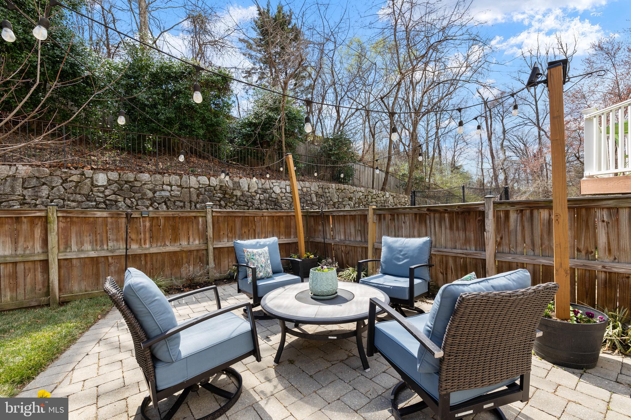 LORTON TOWN CNTR LANDBAY - Residential