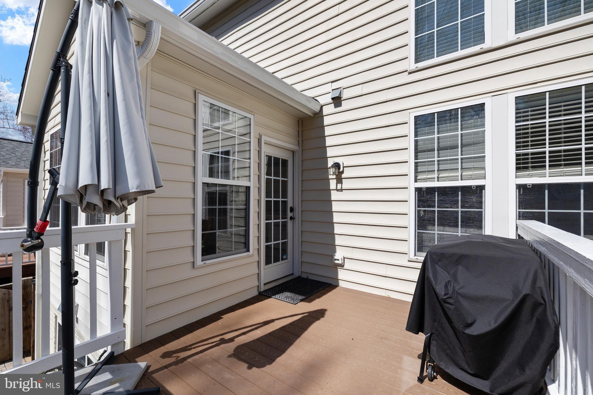 LORTON TOWN CNTR LANDBAY - Residential