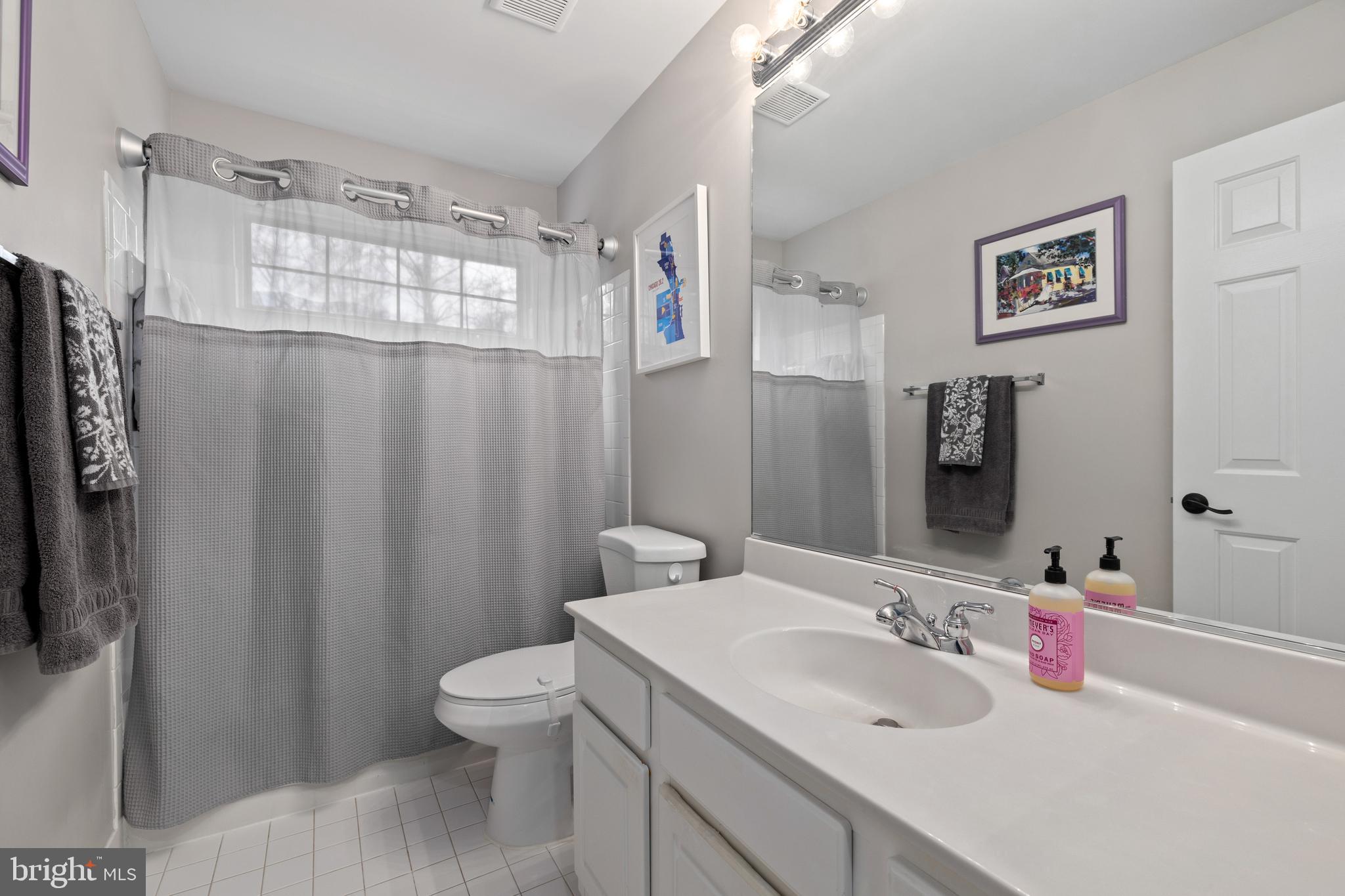 LORTON TOWN CNTR LANDBAY - Residential