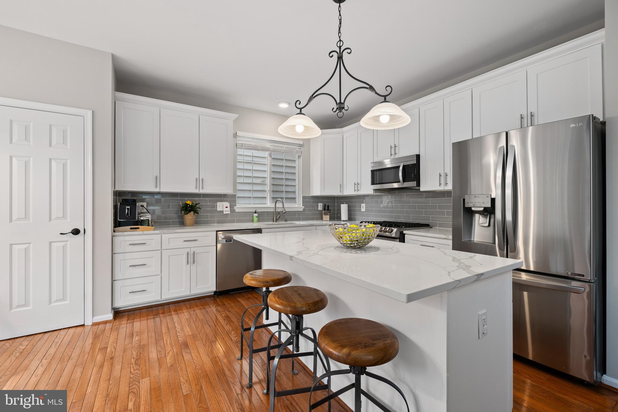 LORTON TOWN CNTR LANDBAY - Residential