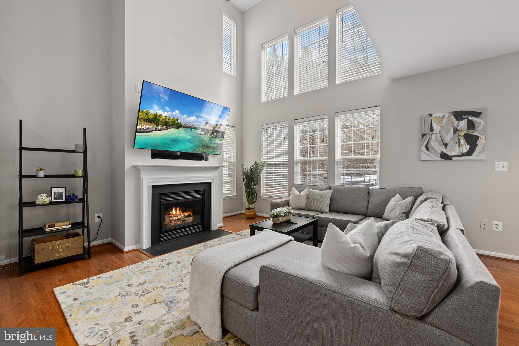 LORTON TOWN CNTR LANDBAY - Residential