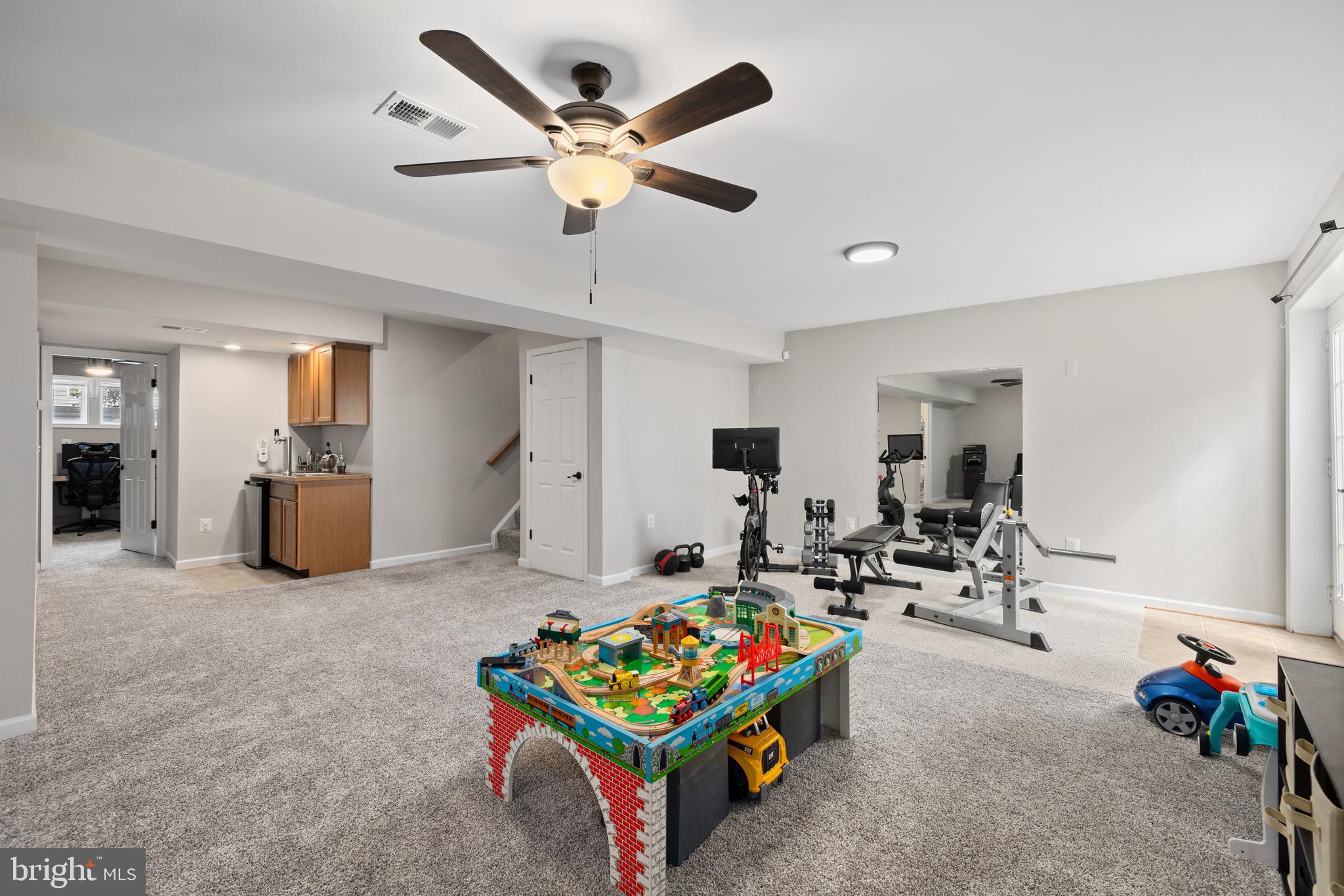 LORTON TOWN CNTR LANDBAY - Residential