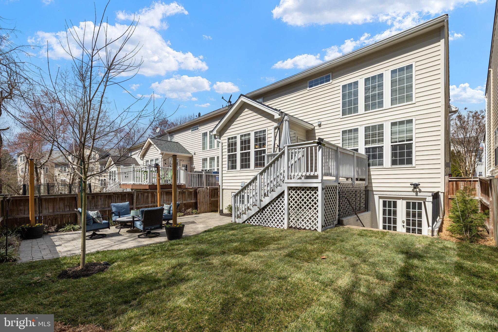 LORTON TOWN CNTR LANDBAY - Residential