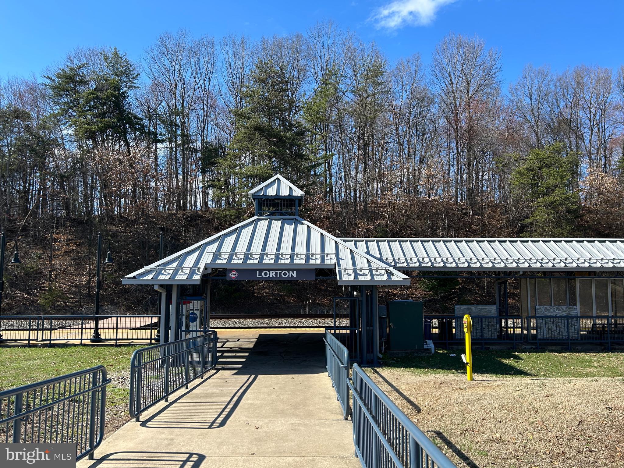 LORTON TOWN CNTR LANDBAY - Residential