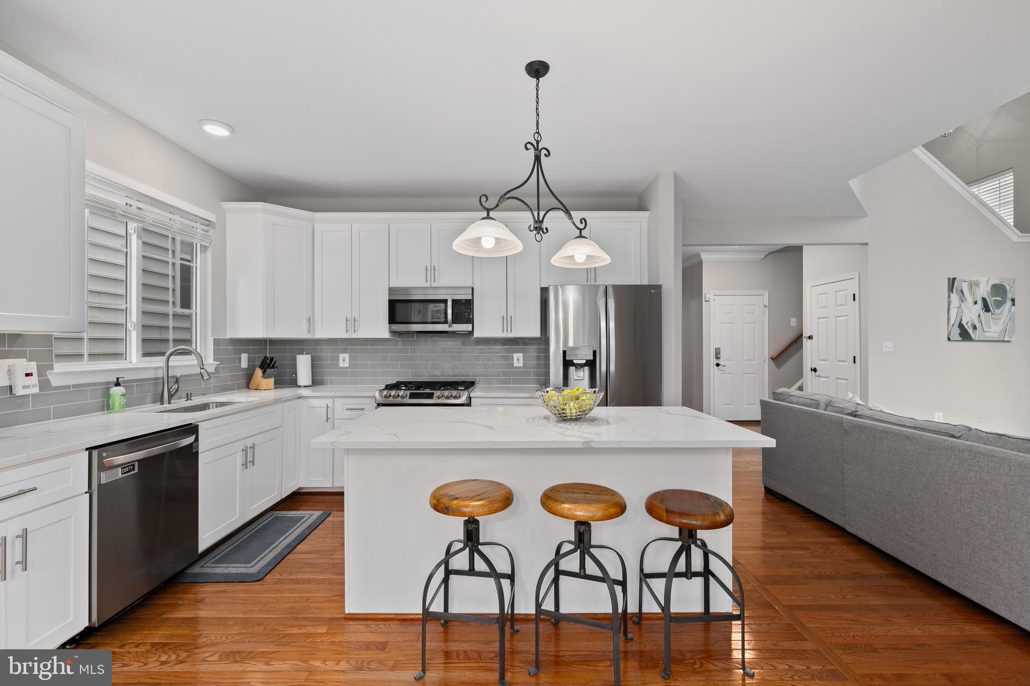 LORTON TOWN CNTR LANDBAY - Residential