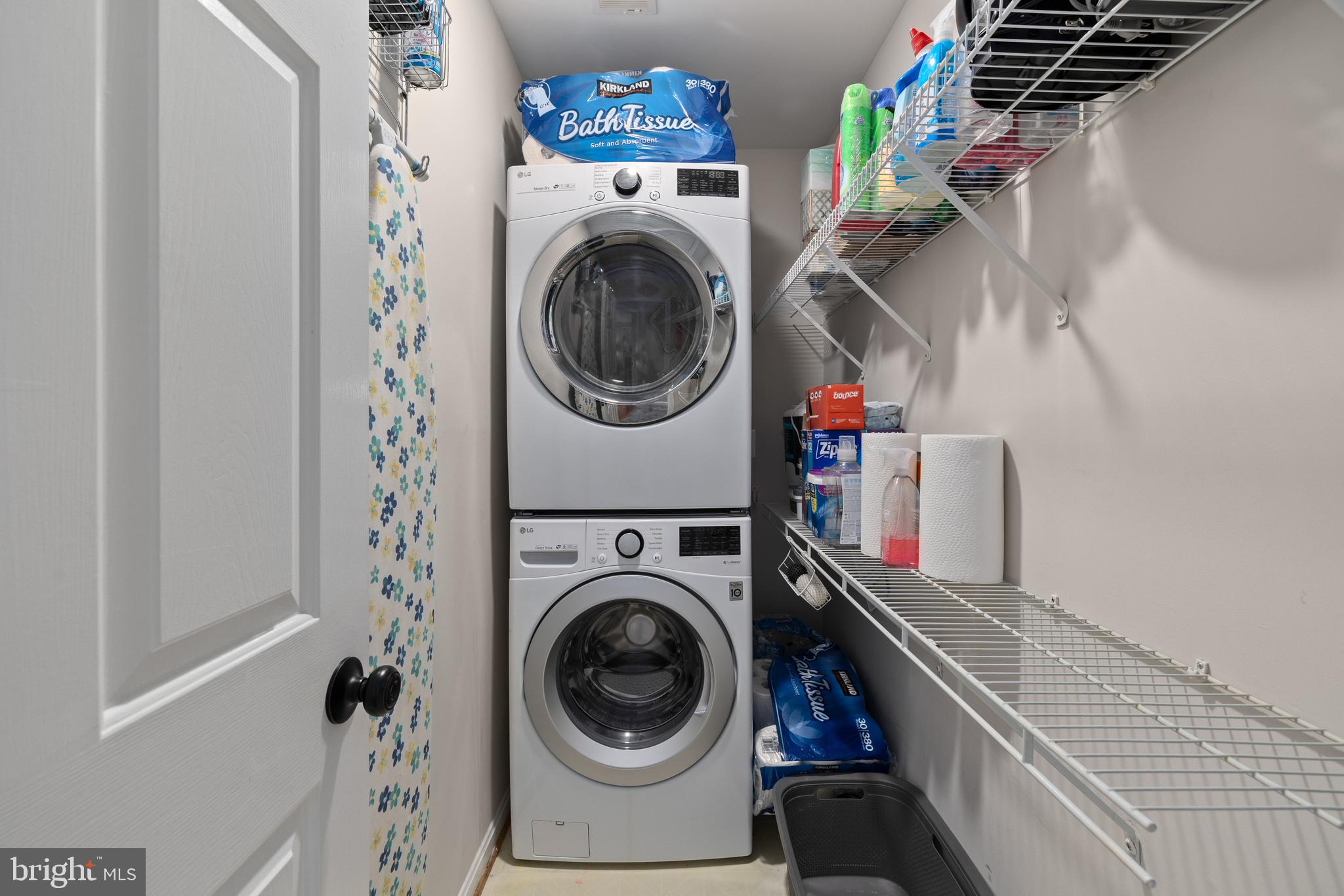 LORTON TOWN CNTR LANDBAY - Residential