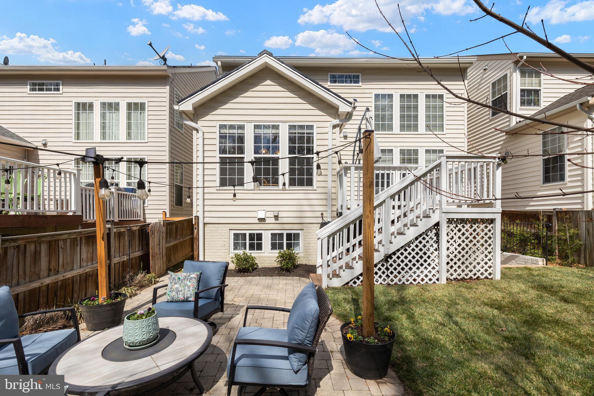 LORTON TOWN CNTR LANDBAY - Residential