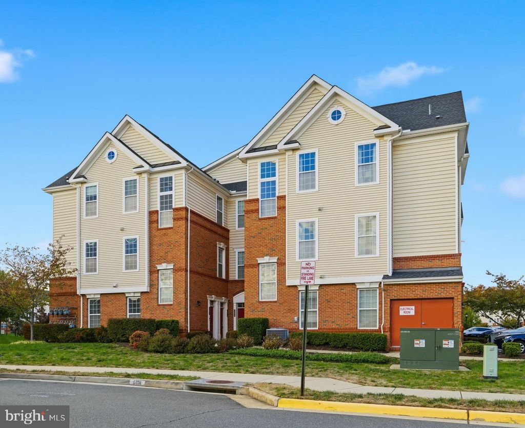 Photo of 23297 Southdown Manor Terrace #105, ASHBURN, VA 20148 (MLS # VALO2109596)