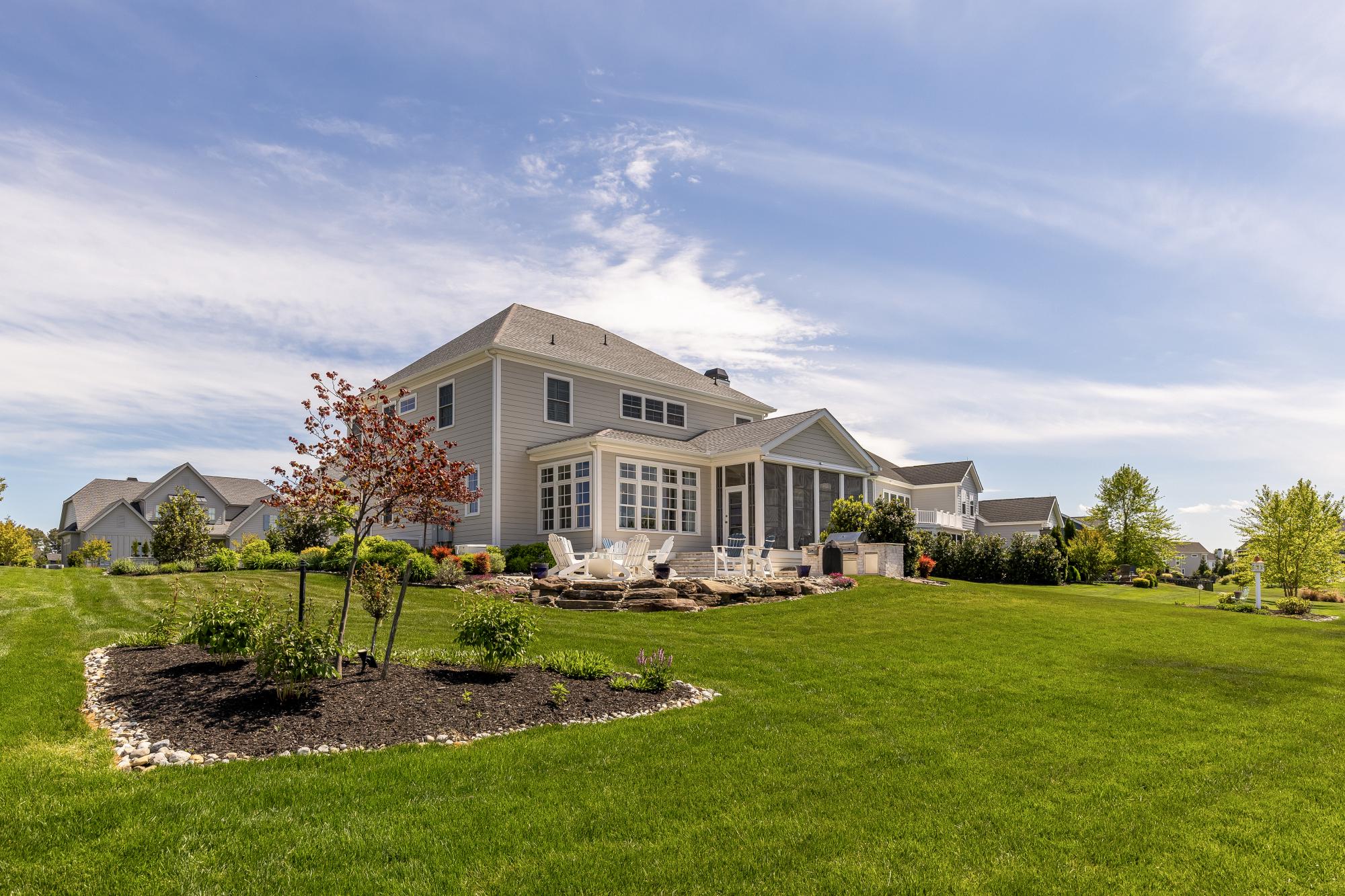 SHOWFIELD - Residential