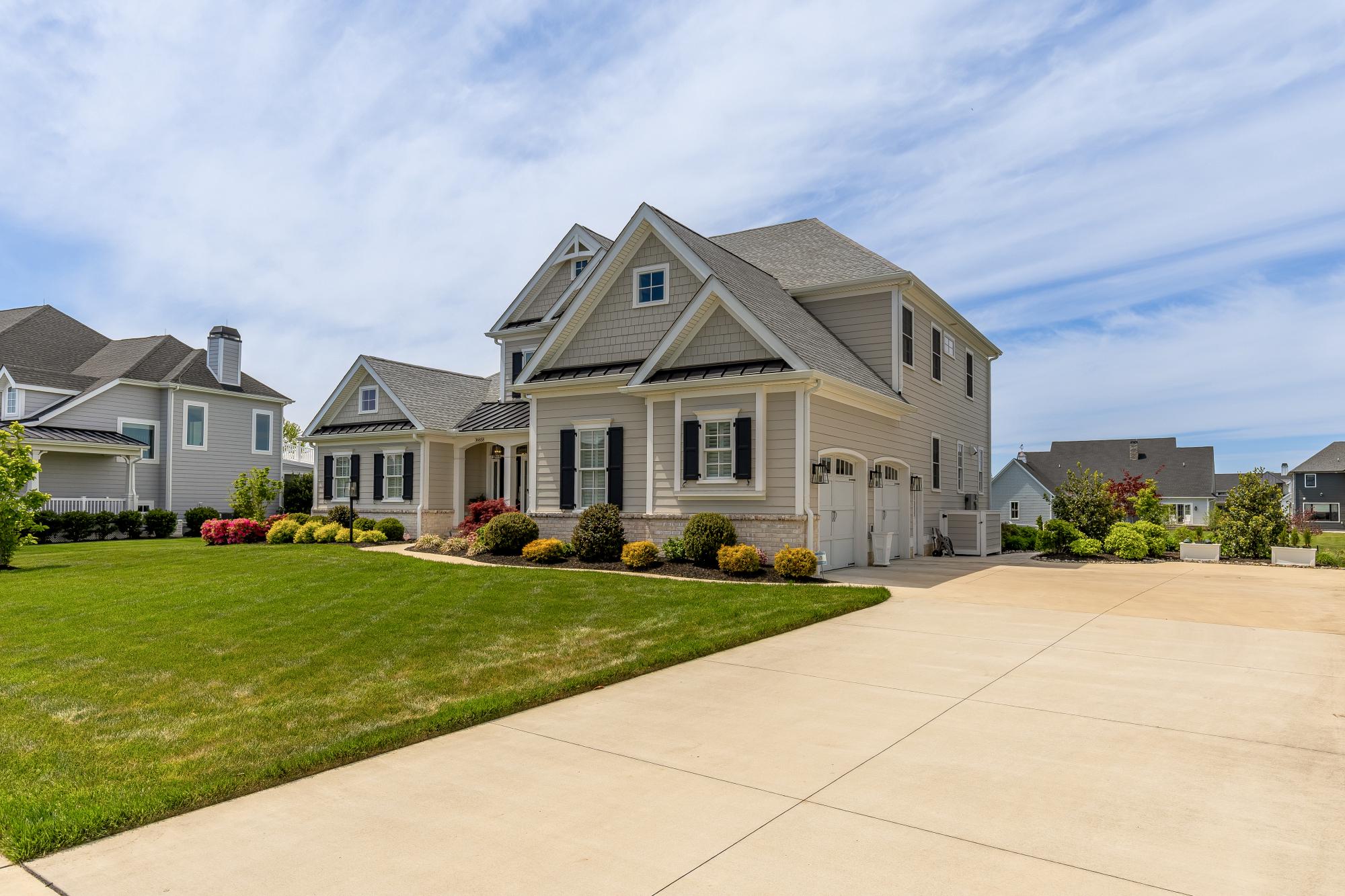 SHOWFIELD - Residential