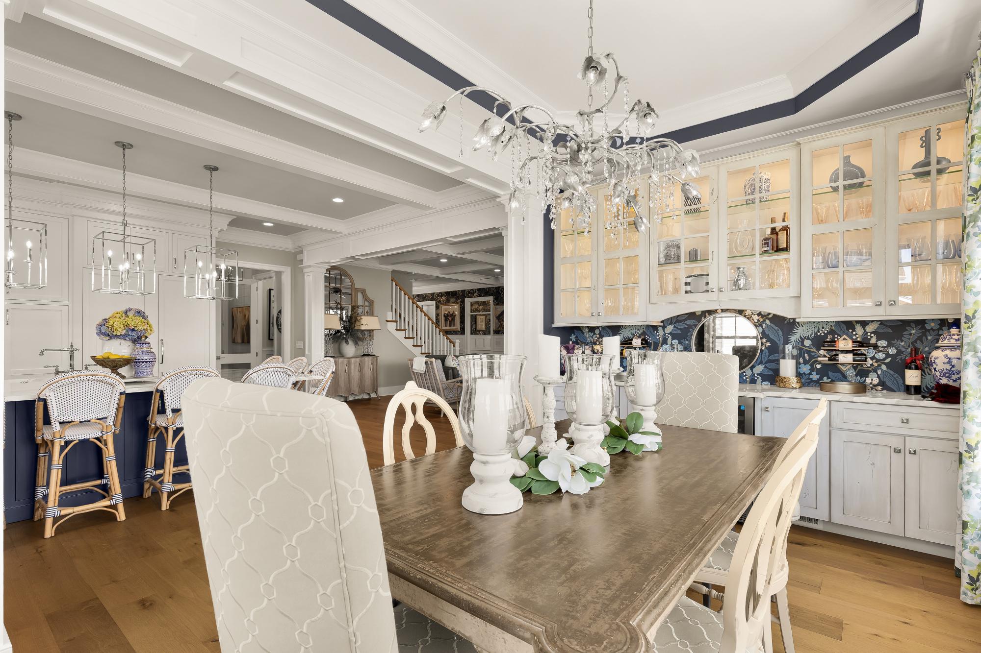 SHOWFIELD - Residential